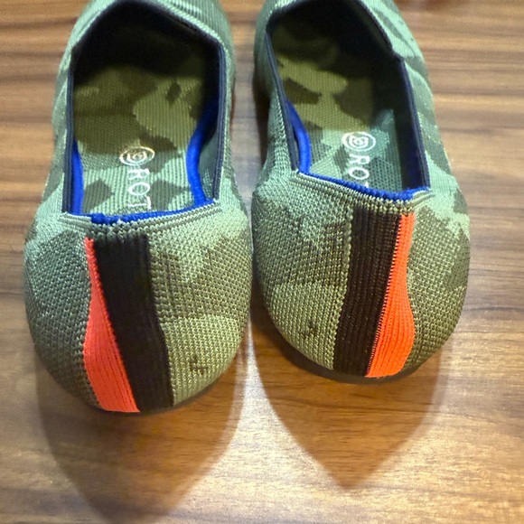 Rothy’s The Loafer in Olive Camo 10.5 - Picture 2 of 4